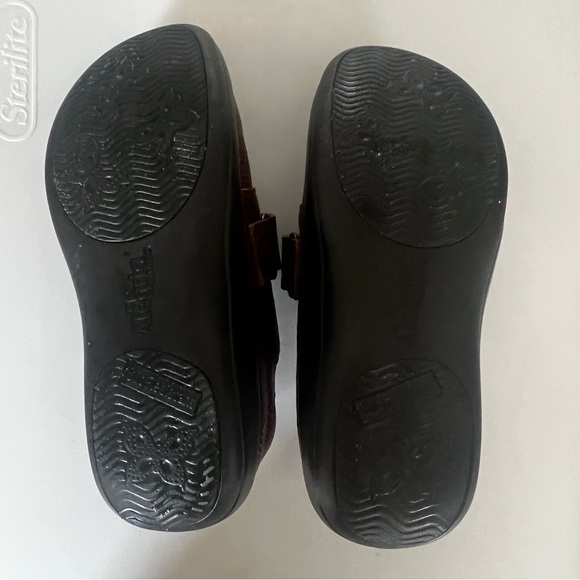 Alegria Joleen Classic Leather Shoes.  EUC.  EU size 35.  US 5/5.5 - Picture 5 of 7